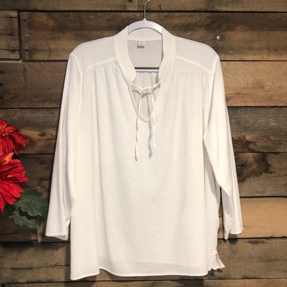 Old Navy Tops - Old Navy white blouse
